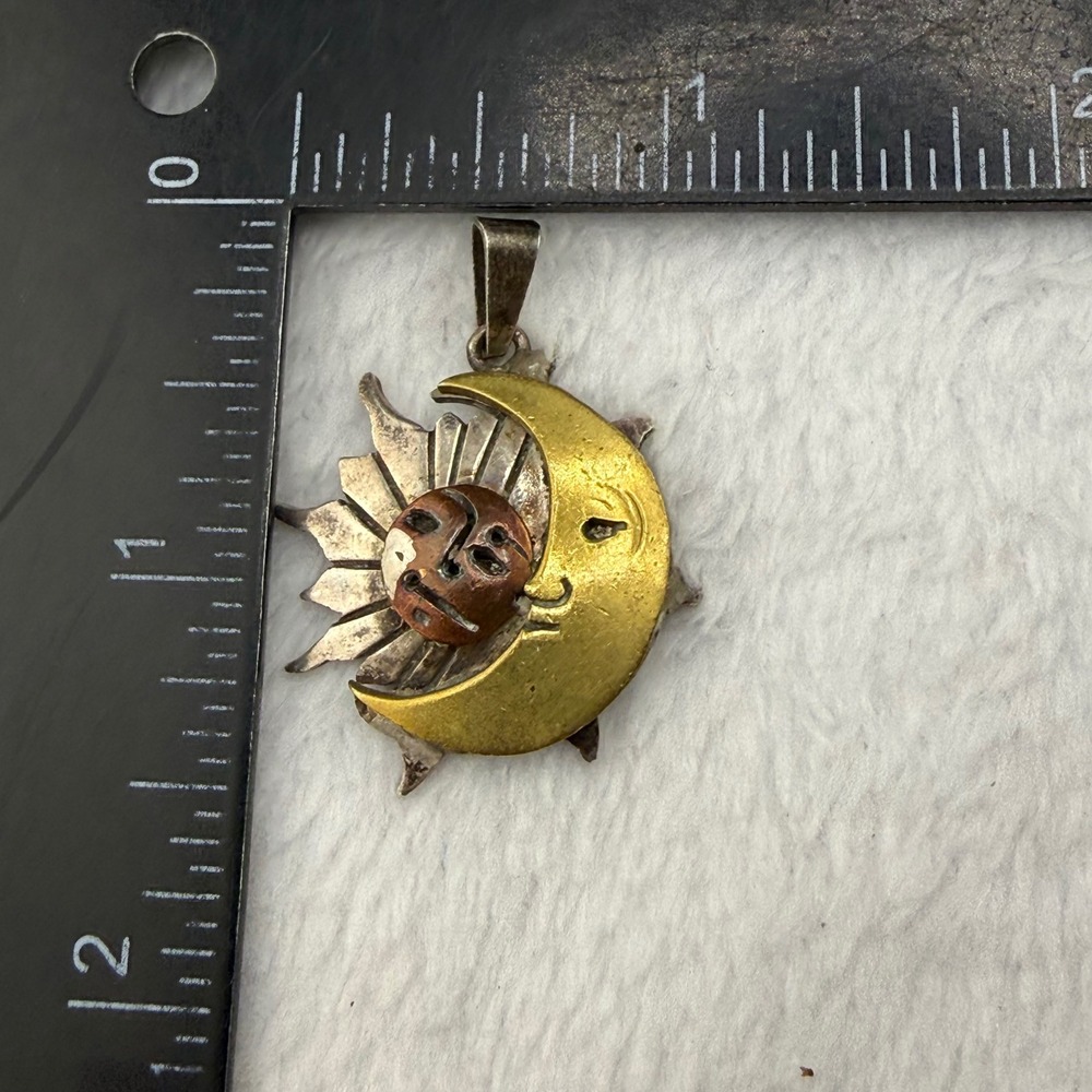 Vintage Taxco Mexico 925 Sun Moon Pendant Celestial - Picture 8 of 8